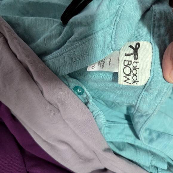 Lot of 9 tee shirts and tanks. Long and Short sleeves . XL and XXL. See pictures - Picture 5 of 8